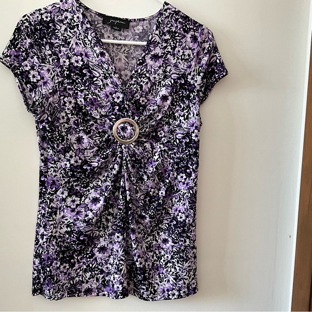 Josephine Women’s Blouse Small – Purple & White Cap Sleeve Top (25” Length, 16”